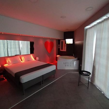 Living Bed And Breakfast 카소리아 외부 사진