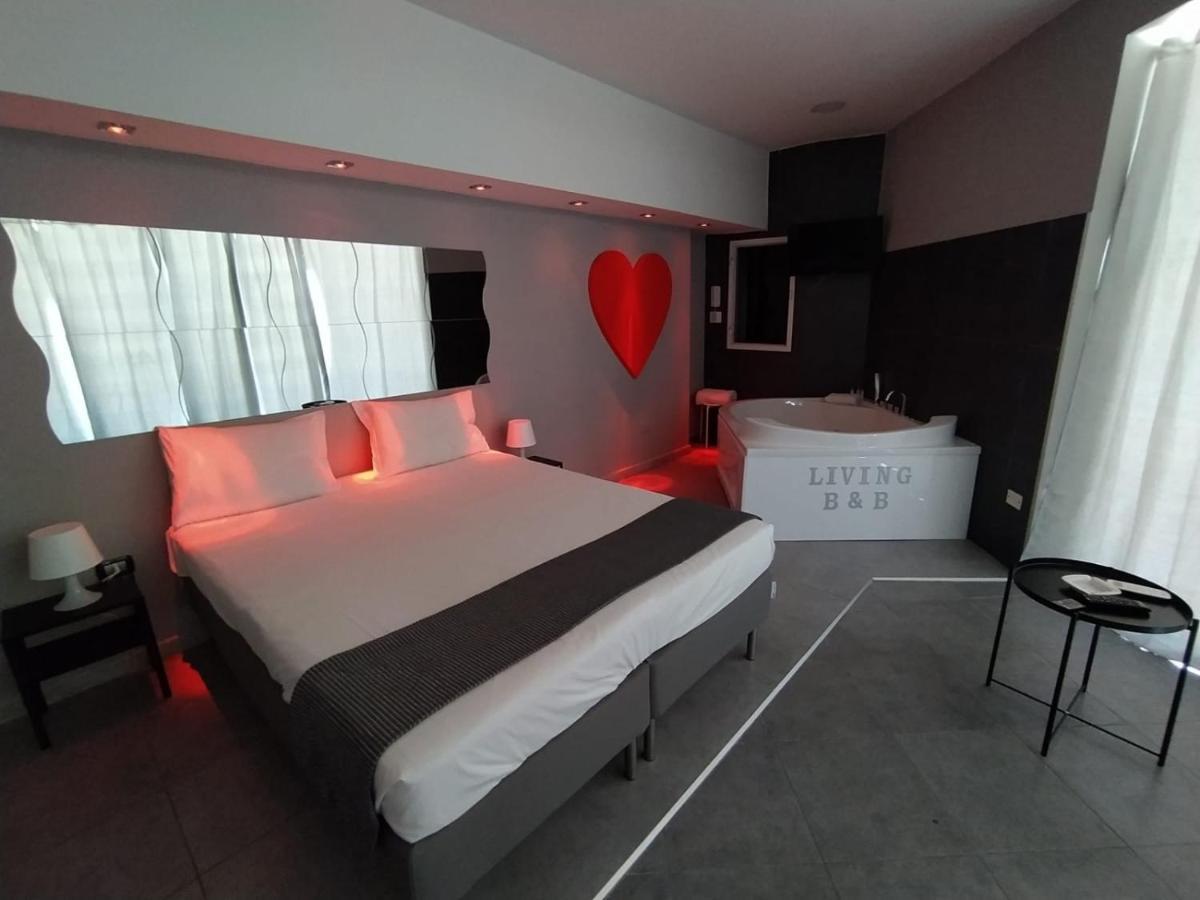 Living Bed And Breakfast 카소리아 외부 사진