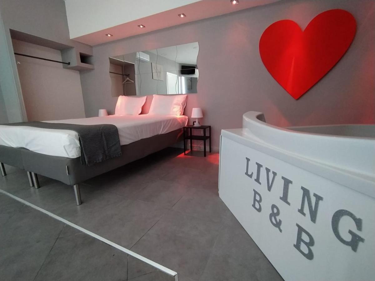 Living Bed And Breakfast 카소리아 외부 사진