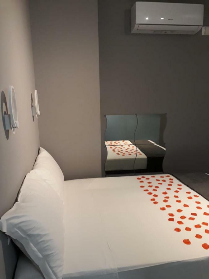 Living Bed And Breakfast 카소리아 외부 사진