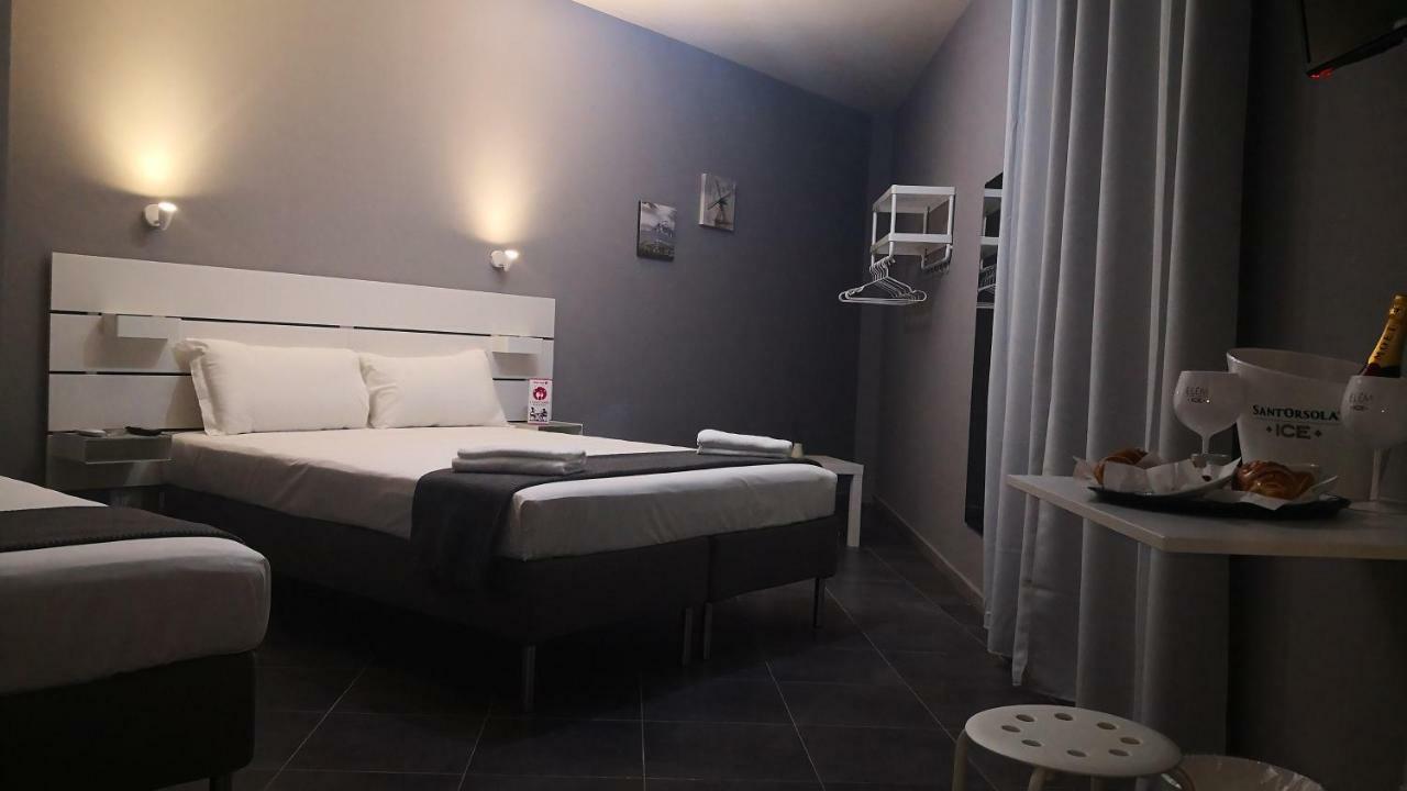 Living Bed And Breakfast 카소리아 외부 사진